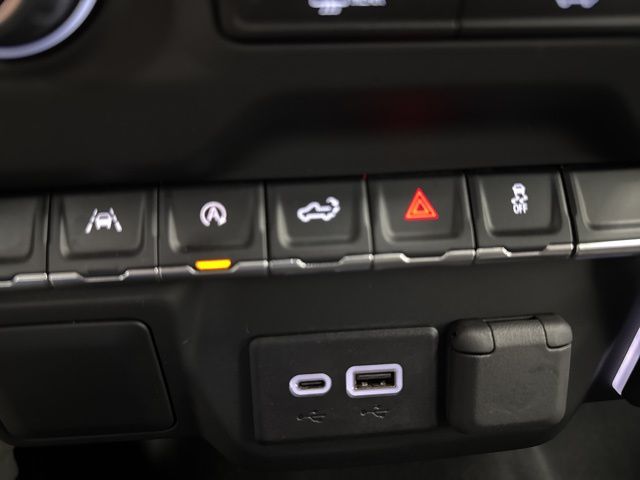 used 2024 Chevrolet Silverado 1500 car, priced at $37,988