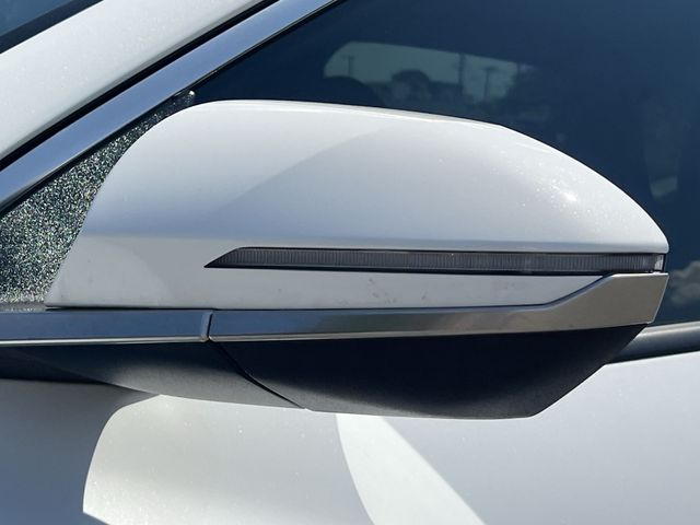 Used 2025 White Hyundai SEL Convenience image 43