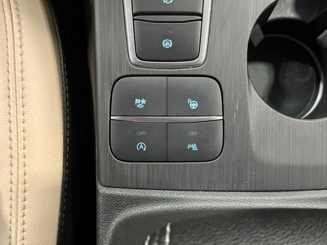 Used 2021 White Ford Titanium image 28