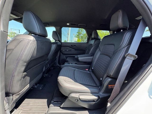 Used 2024 Nissan Pathfinder SUV