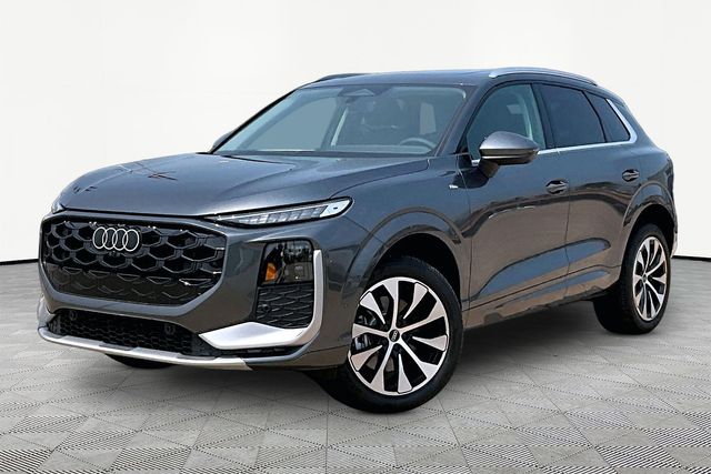 Daytona Gray Pearl Effect 2026 Audi Q3 SUV / Crossover All-Wheel Drive 7-Speed Automatic
