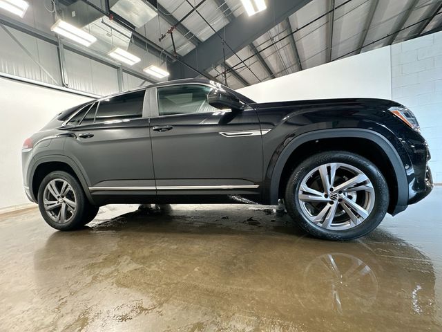 2024 Volkswagen Atlas Cross Sport 2.0T SEL R-Line Black at Rafferty Subaru