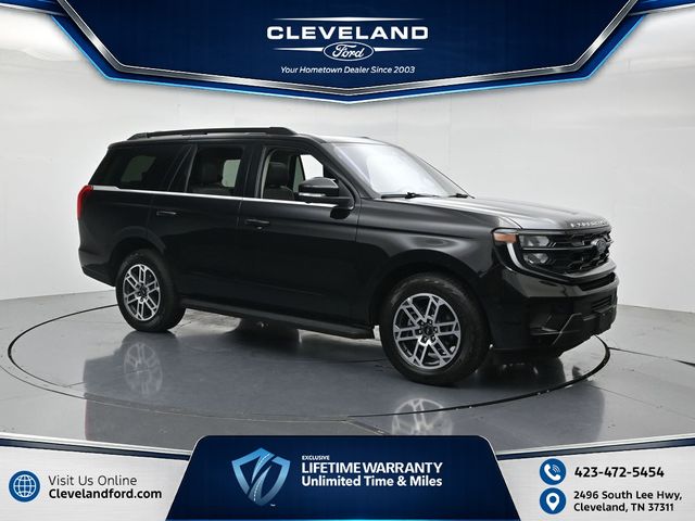Black Metallic 2025 Ford Expedition SUV / Crossover Four-Wheel Drive Automatic