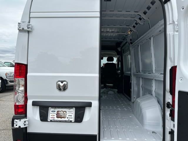 2024 Ram ProMaster 2500 High Roof 19