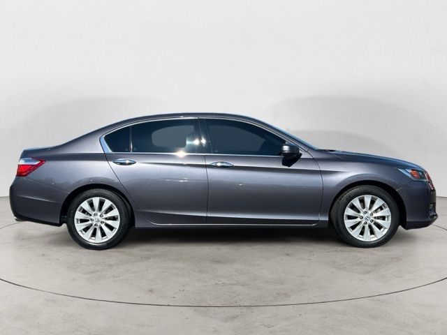 Used 2014 Silver Honda EX-L image 4
