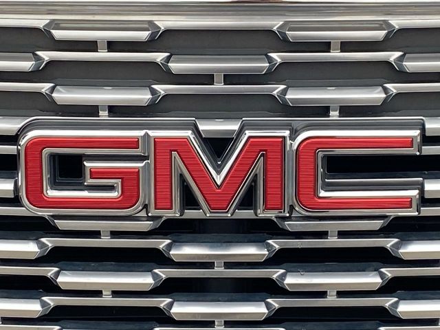 2019 GMC Yukon Denali 32