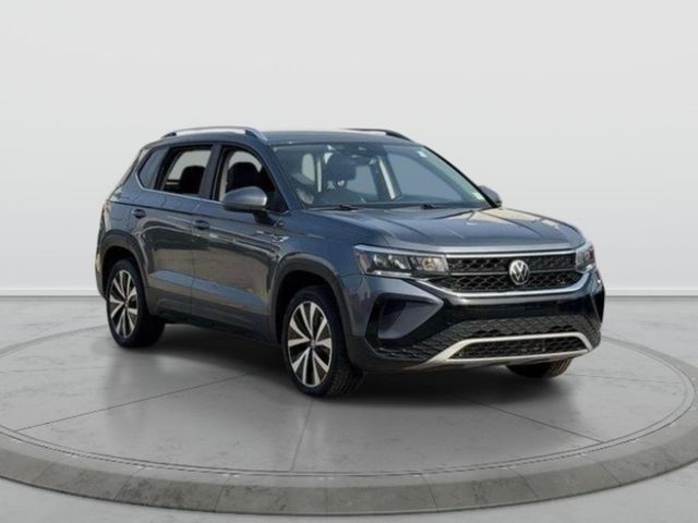 2023 Volkswagen Taos 1.5T SE's photo