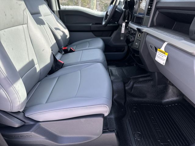 2025 Ford F-450 Super Duty Chassis Cab XL - Photo 17