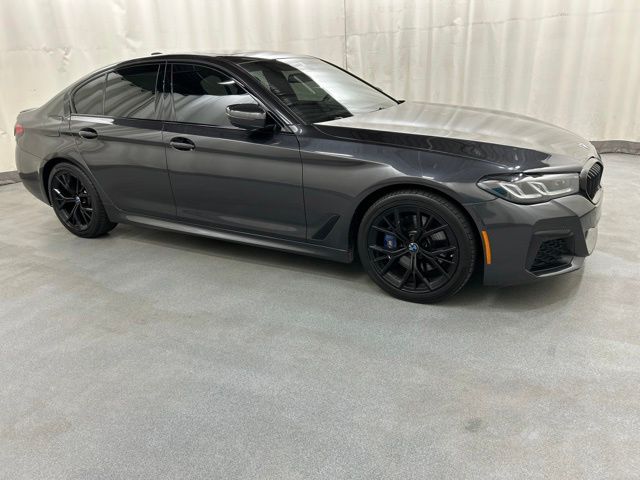 Gray (Dark Graphite Metallic) 2023 BMW 5 Series Sedan All-Wheel Drive 8-Speed Automatic
