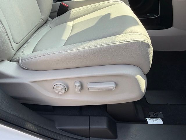 new 2026 Honda Odyssey car, priced at $43,073