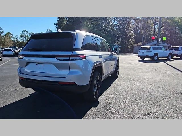 2025 Jeep Grand Cherokee Altitude X 4x2