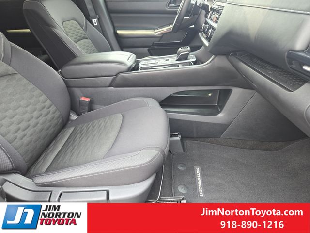 Used 2025 Nissan Pathfinder SUV