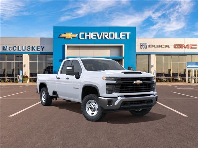Summit White 2026 Chevrolet Silverado 2500HD Pickup Truck Four-Wheel Drive Automatic