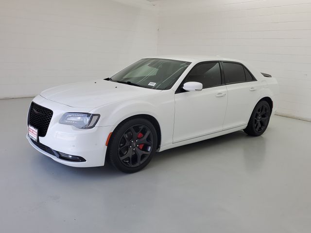 Bright White Clearcoat 2021 Chrysler 300 Sedan Rear-Wheel Drive 8-Speed Automatic
