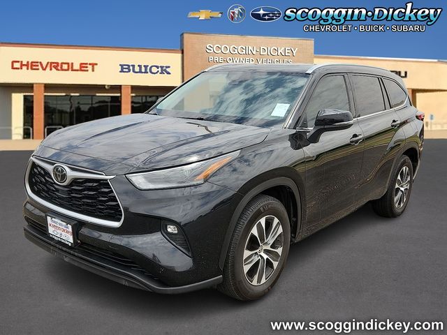 2021 Toyota Highlander XLE FWD
