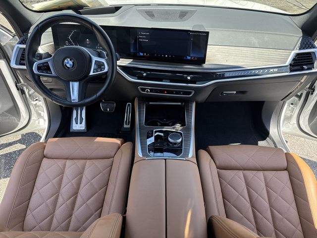 Used 2024 White BMW xDrive40i image 9