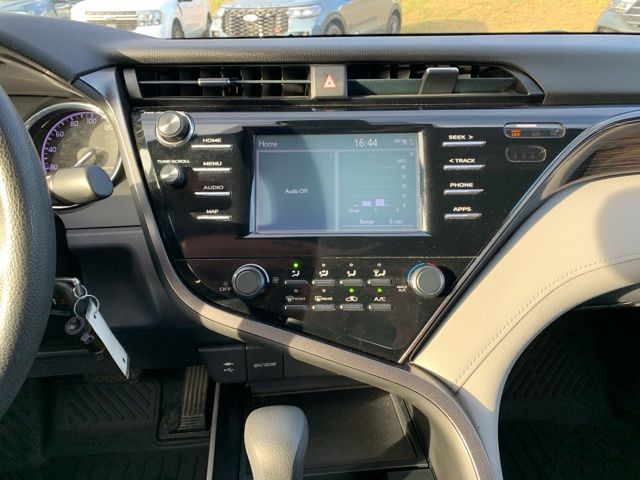 2019 Toyota Camry LE 20