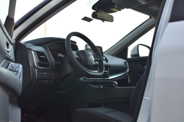 New 2026 Nissan 2026.5 Rogue 1.5L VC-Turbo SV