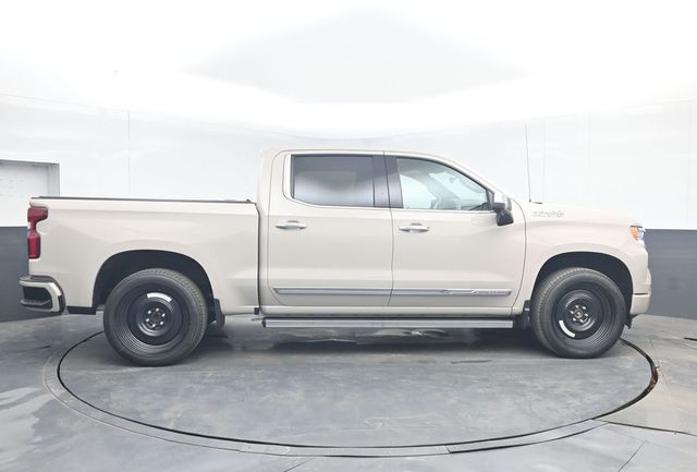 New 2026 White Chevrolet High Country image 15