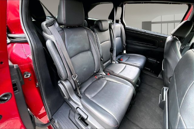 Used 2025 Honda Odyssey Van