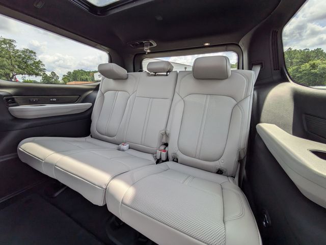 2026 Jeep Grand Wagoneer 4x2