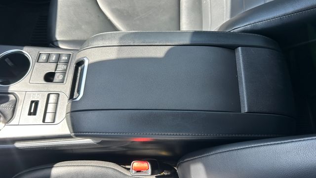 Used 2023 Toyota Highlander SUV