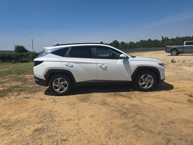 Used 2022 Quartz White Hyundai SEL image 9