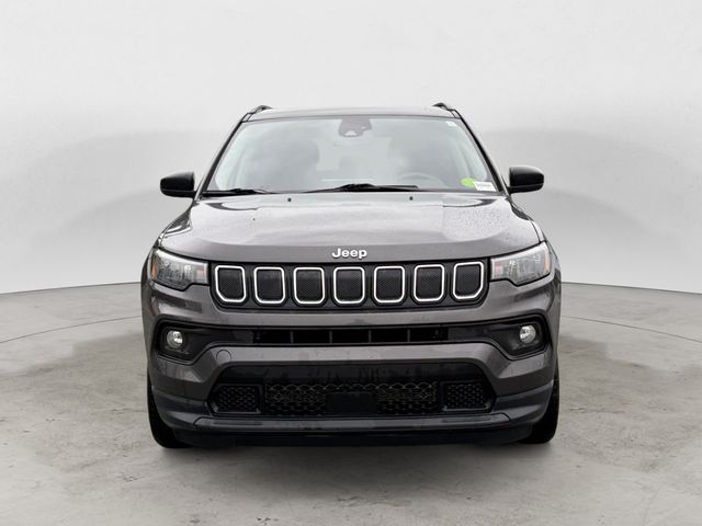 Used 2022 Gray Jeep Latitude image 2