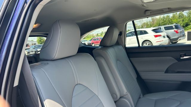 New 2026 Toyota Highlander SUV