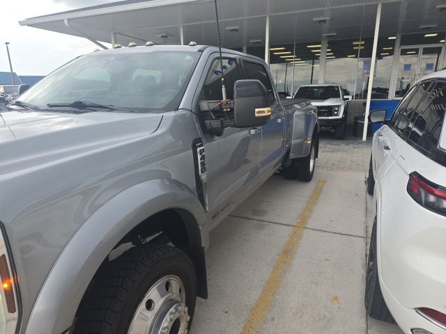 2024 Ford F-450 Lariat 4x4 Crew Cab 8' Box DRW's photo