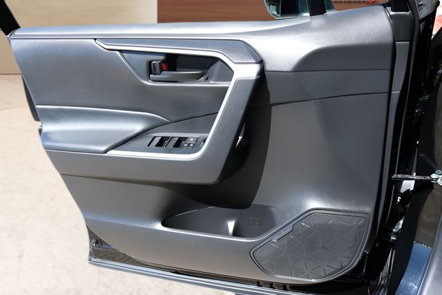 Used Car 2022 Toyota Rav4  Le For Sale Under $25,000 In Austin, Texas