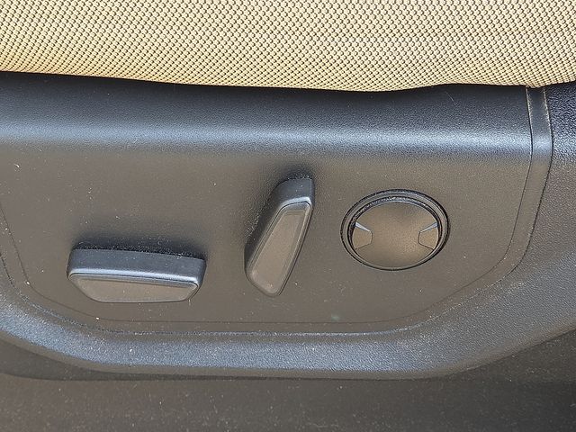 Used Car 2020 Ford F-150  Xlt For Sale Under $25,000 In Plainview, Texas