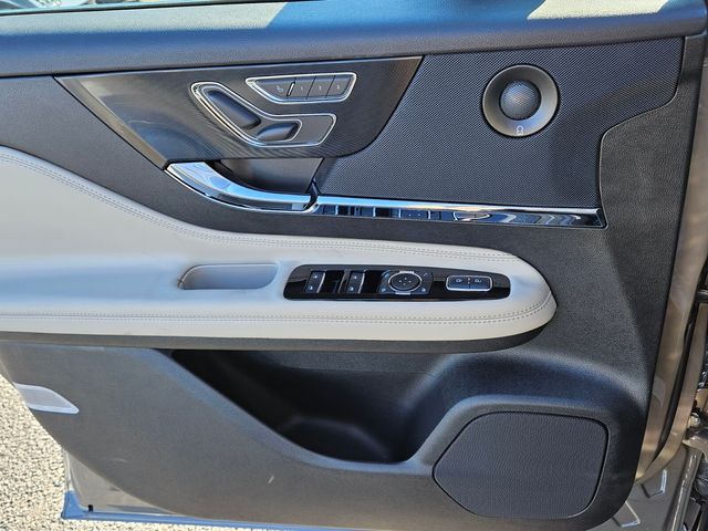 New 2025 Gray Lincoln Reserve image 28