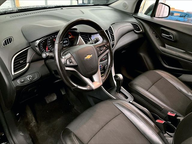 2022 Chevrolet Trax LT Black at South Hills Kia