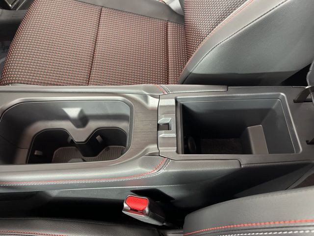 2025 Super Black Nissan Kicks SR FWD SUV