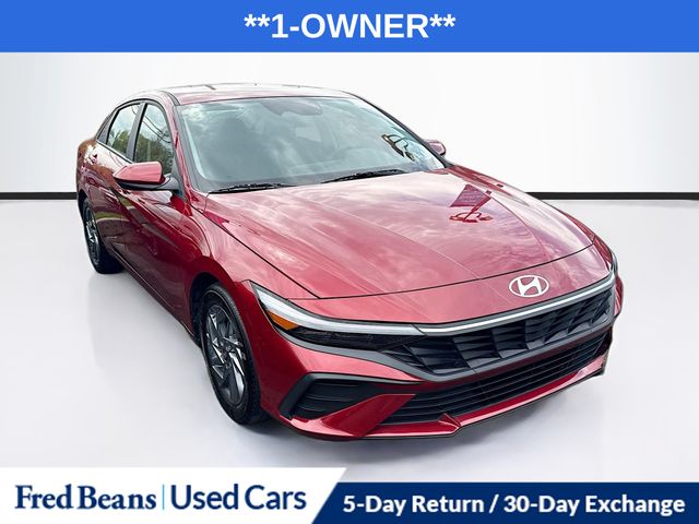 Ultimate Red 2024 Hyundai Elantra SEL FWD Sedan Front-Wheel Drive Continuously Variable Transmission