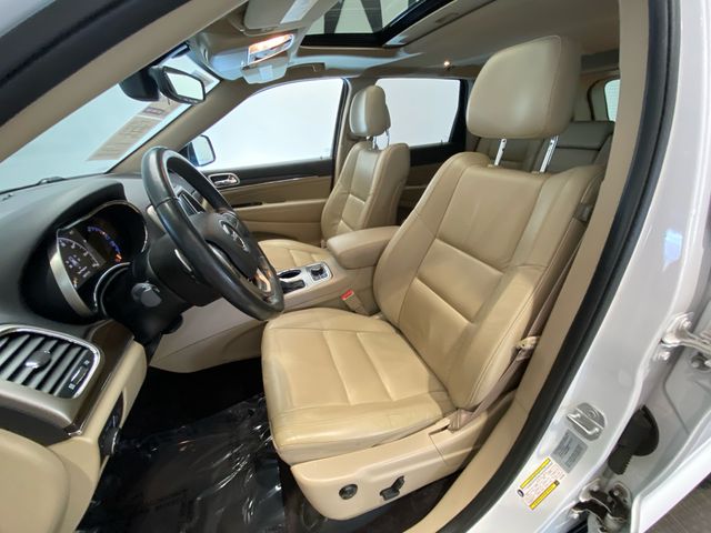 Used 2017 White Jeep Limited image 13