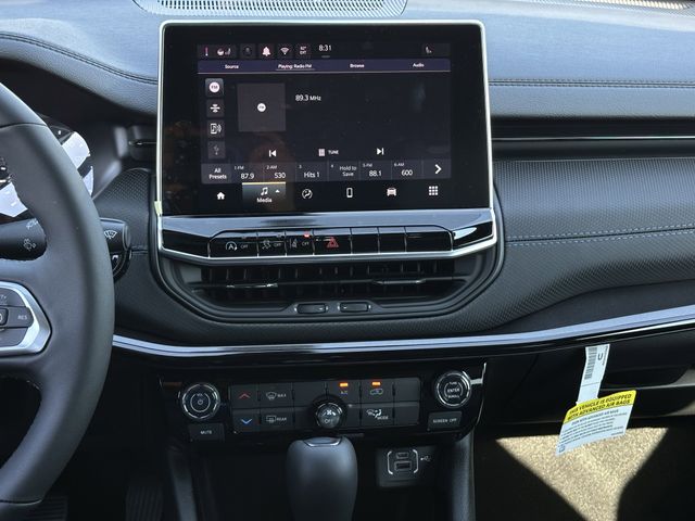 2026 Jeep Compass Latitude - 11