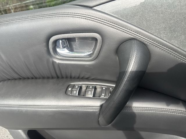 Used 2024 Gray Nissan SV image 30