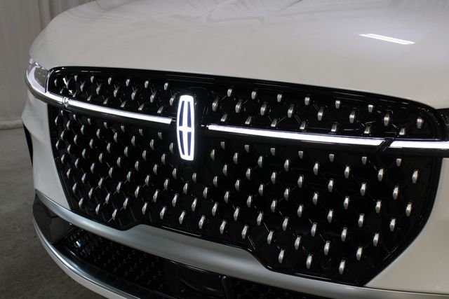 New 2026 White Lincoln Reserve image 34