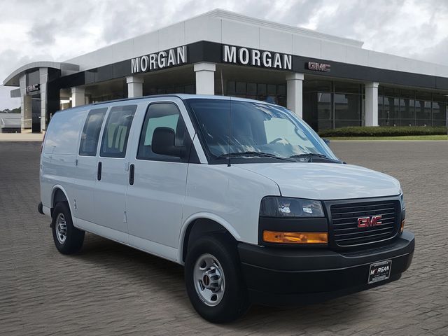 Summit White 2025 GMC Savana Cargo 2500 RWD Van Rear-Wheel Drive 8-Speed Automatic Overdrive
