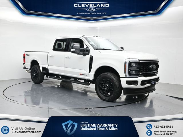 Star White Metallic Tri-Coat 2026 Ford F-250 Super Duty Pickup Truck Four-Wheel Drive Automatic