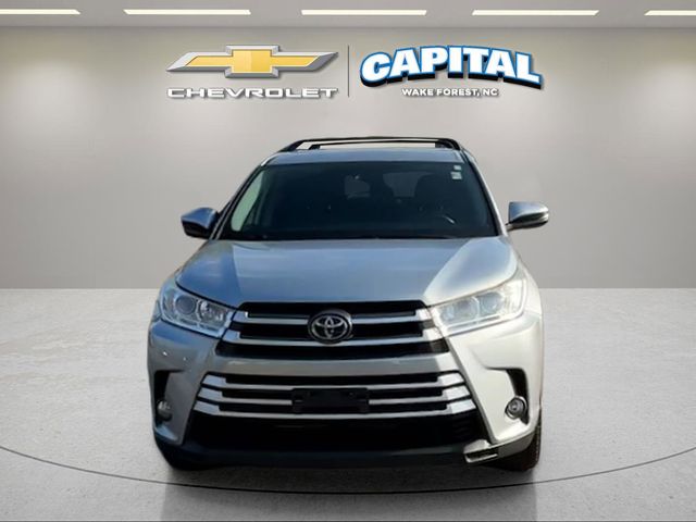 Celestial Silver Metallic 2019 Toyota Highlander LE Plus FWD SUV / Crossover Front-Wheel Drive 8-Speed Automatic