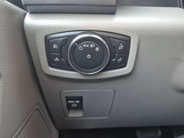 Used 2016 Blue Ford XLT image 17