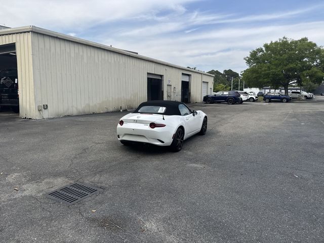 Used 2024 White Mazda Grand Touring image 5