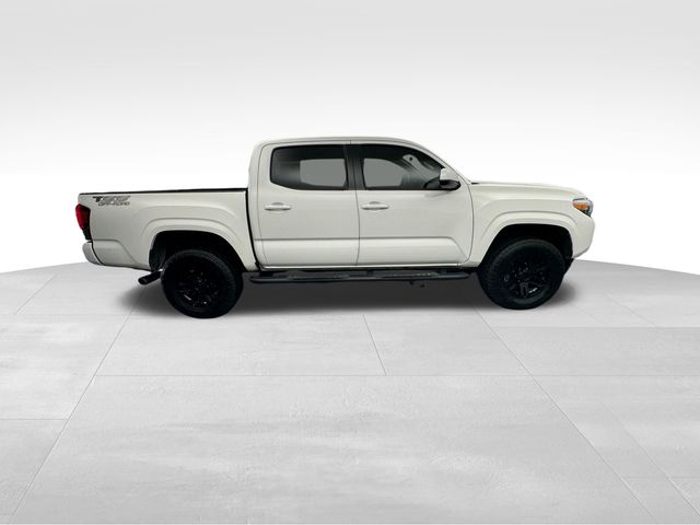 2022 Toyota Tacoma SR 11