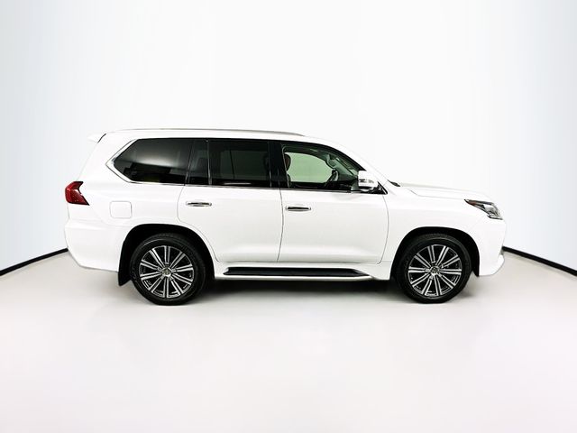 2016 Lexus LX 570 4