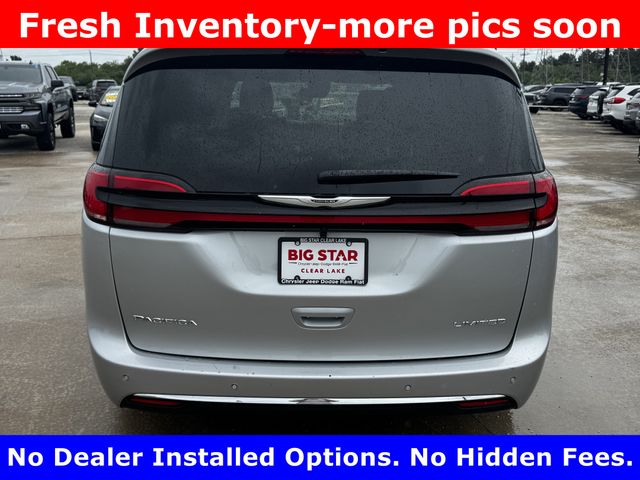 2026 Chrysler Pacifica Limited Silver at Mac Haik CDJR North Houston
