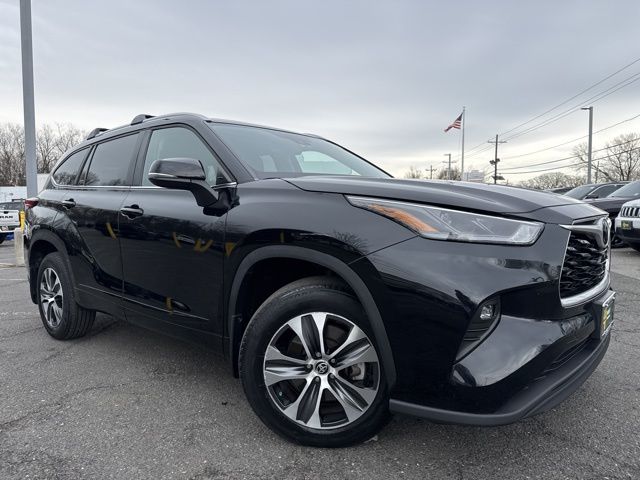 2023 Toyota Highlander XLE AWD