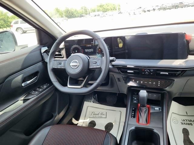 New 2025 White Nissan SR image 15